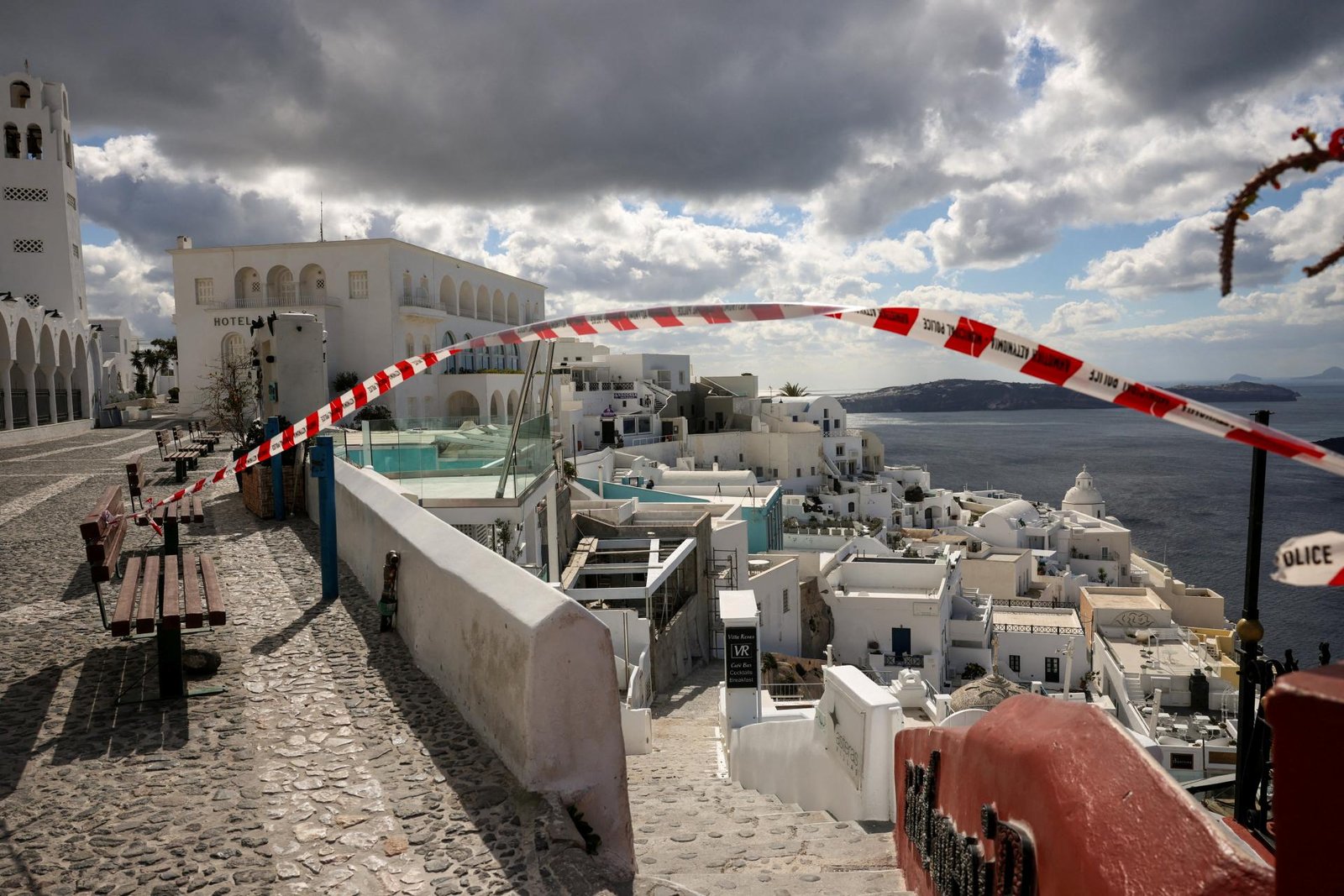 Na Santorini zaznamenali hodiny trvajúce nepretržité otrasy Na Santorini zaznamenali hodiny trvajúce nepretržité otrasy