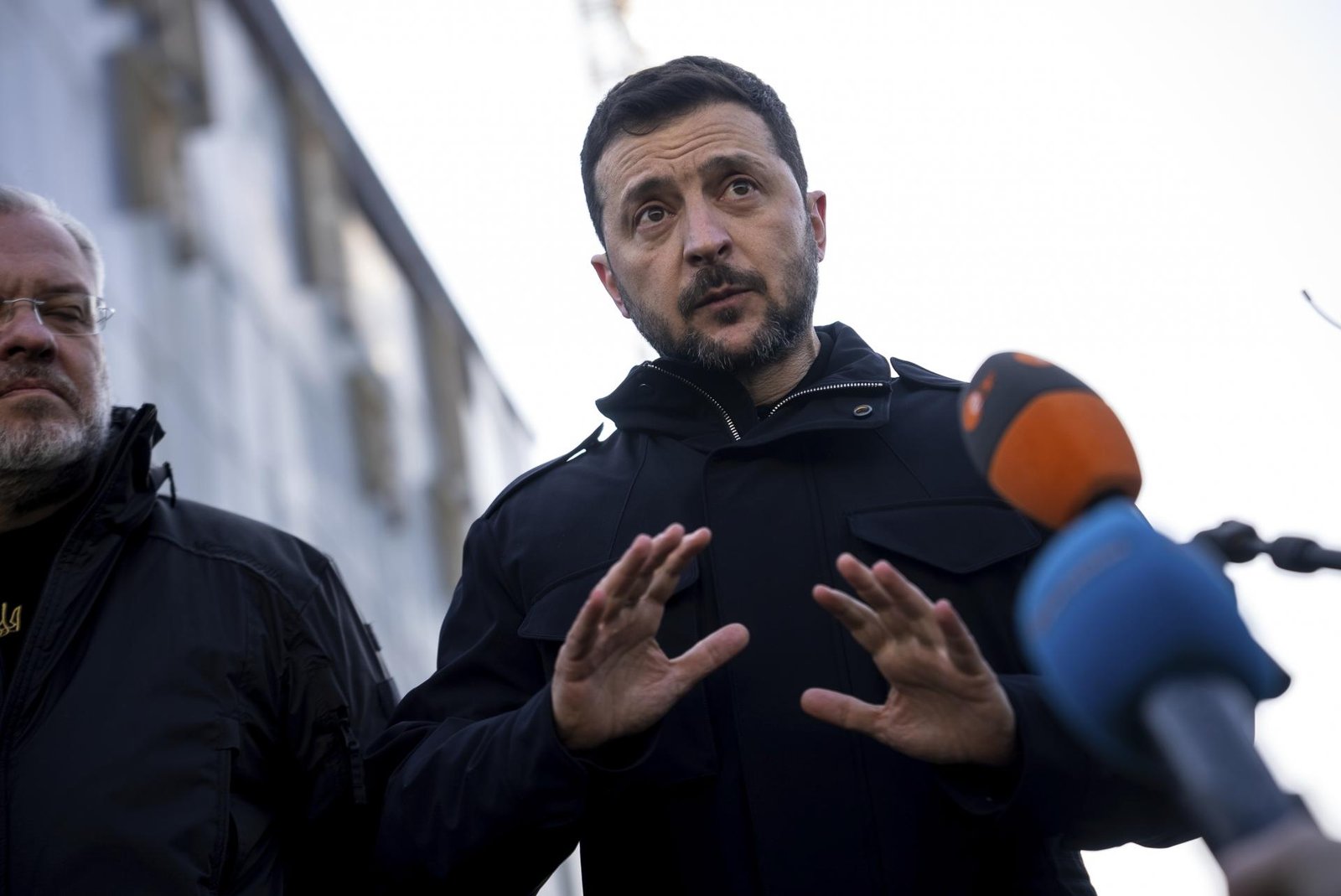 Zelenskyj je ochotný stretnúť sa s Putinom, ale až po prerokovaní mierového plánu