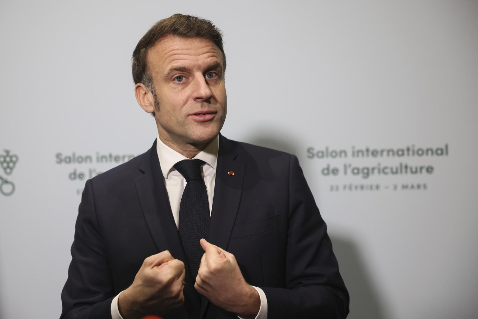 Barbarstvo, akého sa dopúšťa hnutie Hamas, musí skončiť, vyhlásil Macron