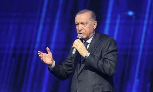 Prezident Erdogan bol znovuzvolený za šéfa tureckej vládnucej strany AKP