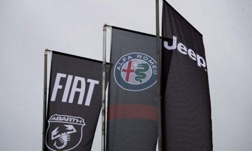 Stellantis sa prepadá do červených čísel, automobilovému gigantu klesol zisk o 70 percent