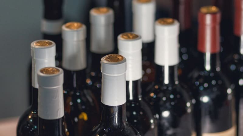 Výstražné etikety na alkoholu? Zvyšuje riziko rakoviny, málo se to ví, burcují experti z WHO