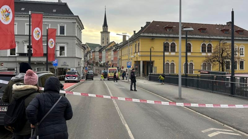 Zneškodnil útočícího islamistu ve Villachu. Teď oslavovanému migrantovi hrozí radikálové smrtí Zneškodnil útočícího islamistu ve Villachu. Teď oslavovanému migrantovi hrozí radikálové smrtí