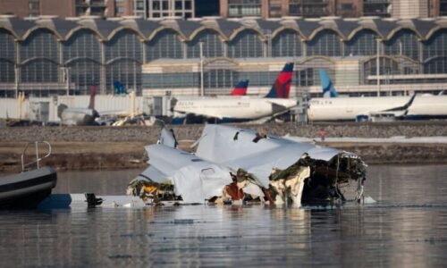 Zvrat ve vyšetřování. Bezpečnostní systém vrtulníku byl při srážce s letadlem v USA vypnutý
