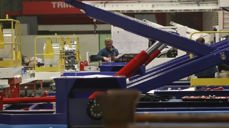 Ostroj investuje přes 150 milionů do částečně robotizované kovací linky. Nabírá zaměstnance