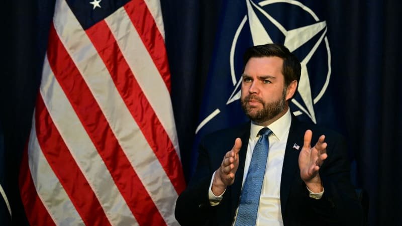 USA pošlou na Ukrajinu vojáky, pokud Putin nepřijme dohodu. Vance mluví jinak než Trump USA pošlou na Ukrajinu vojáky, pokud Putin nepřijme dohodu. Vance mluví jinak než Trump