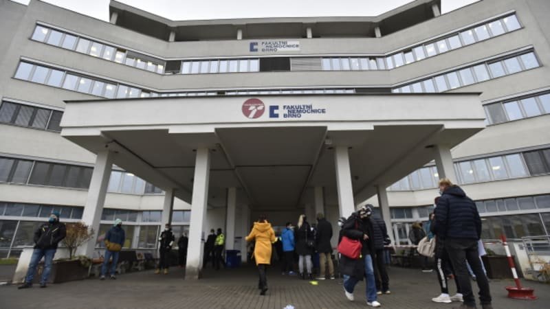 Do nemocnic v Brně a Boskovicích mohou opět návštěvy. Vlna chřipky na jižní Moravě polevuje Do nemocnic v Brně a Boskovicích mohou opět návštěvy. Vlna chřipky na jižní Moravě polevuje