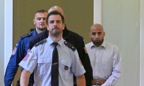 Po návratu z vězení ubodal expřítelkyni na Žižkově před zraky dětí. Kamarádka zůstala ochrnutá