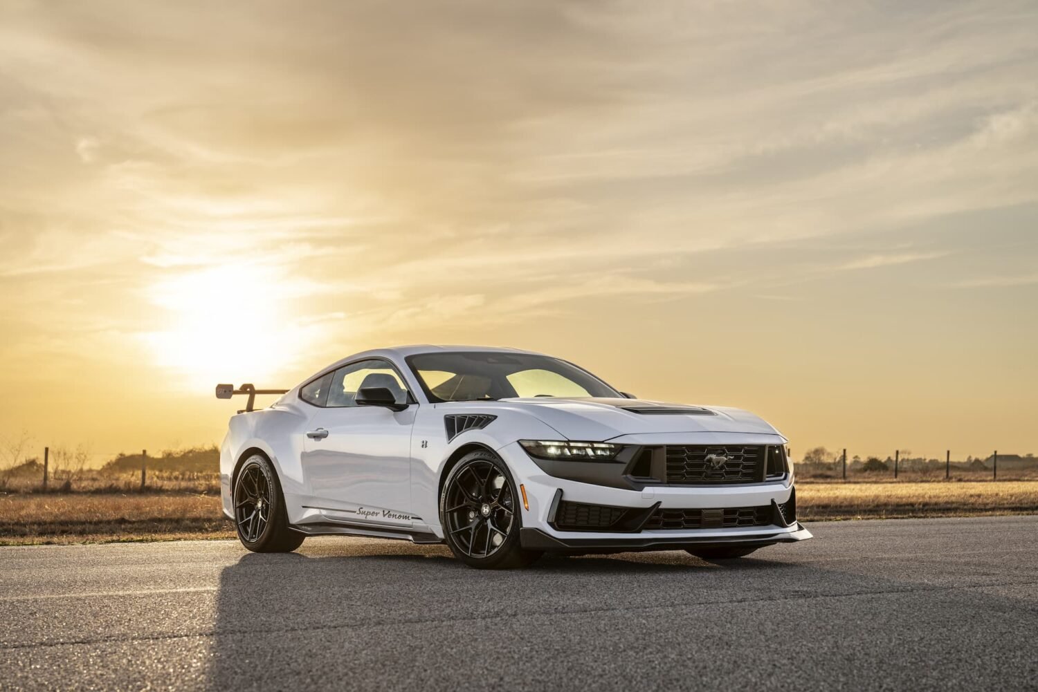 Hennessey SUPER VENOM Mustang: Horúca krv!