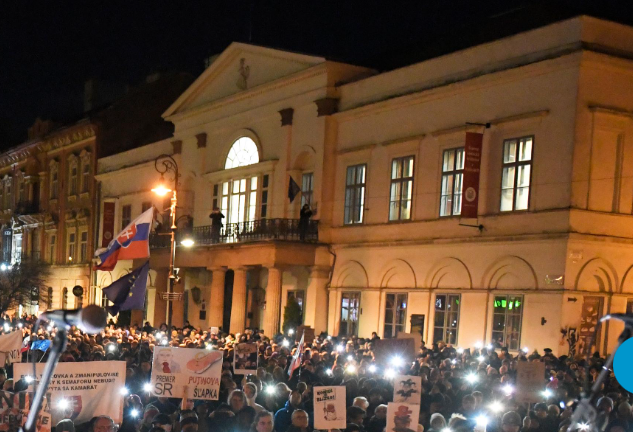 Video: Štátna knižnica v Košiciach podporuje protivládny majdan