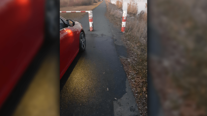 Cizinec si u Novomlýnských nádrží umýval auto saponáty. Arogantní Afričan, popsal ho policista Cizinec si u Novomlýnských nádrží umýval auto saponáty. Arogantní Afričan, popsal ho policista