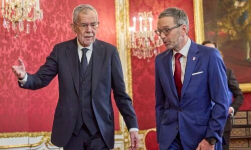 Rakouský pat. Babišův spojenec Kickl se nedokázal domluvit na vládě, budou nové volby? Rakouský pat. Babišův spojenec Kickl se nedokázal domluvit na vládě, budou nové volby?