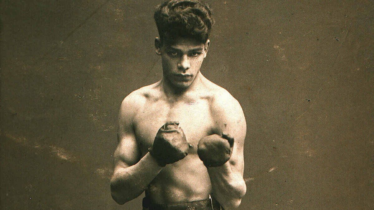 Rómsky boxer, ktorý vzdoroval nacistom. Do ringu vstúpil s odfarbenými vlasmi a posypaný múkou