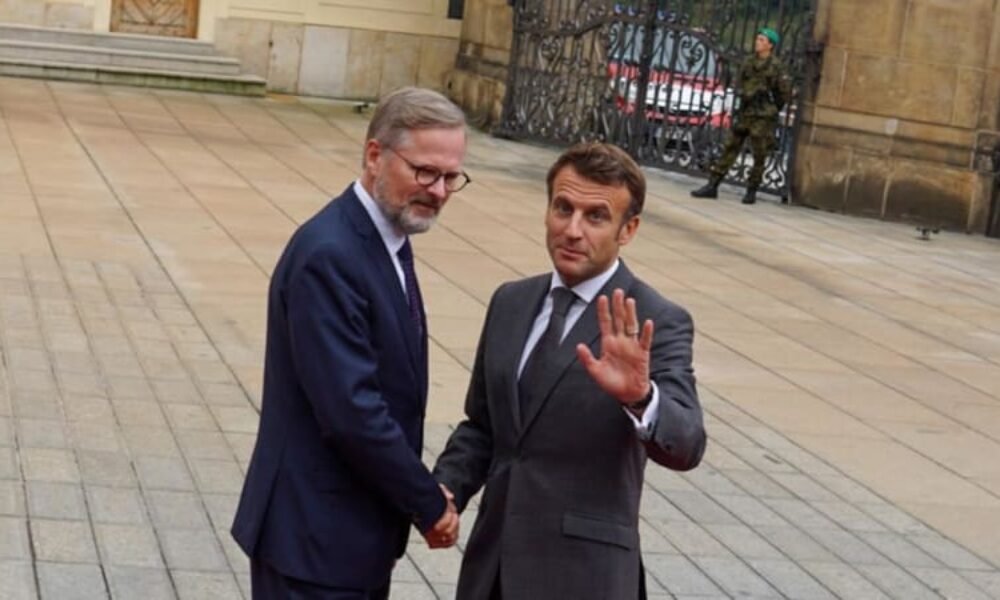 KOMENTÁŘ: Macronova blamáž a Fiala bez respektu aneb Ti, kteří už nikoho nezajímají