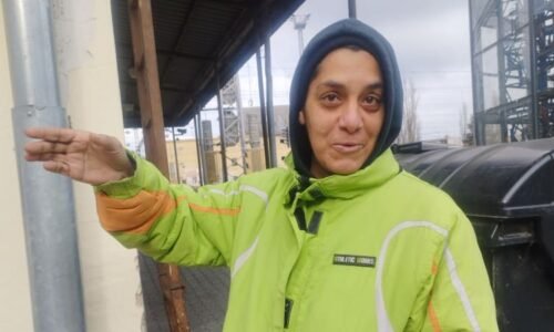 REPORTÁŽ: Nadávali jí do negrů. Matka oběti i hodonínská ulice o šikaně školačky a rasismu
