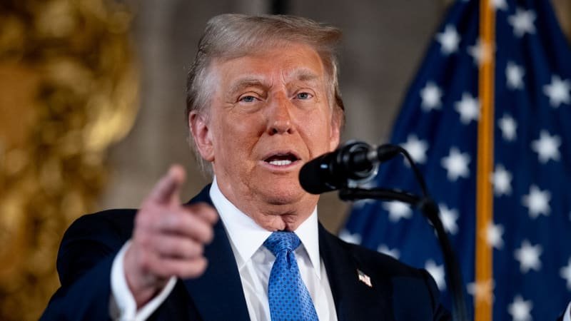 Trump nevyhostí z USA prince Harryho. Má dost problémů s Meghan, je hrozná, prohlásil prezident