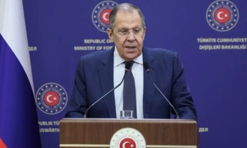Lavrov potvrdil pripravenosť jeho krajiny rokovať o ukončení vojny na Ukrajine, ale Moskva svoju vojenskú operáciu podľa neho zastaví až vtedy, keď bude mierové riešenie vyhovovať podmienkám stanovených Ruskom Lavrov potvrdil pripravenosť jeho krajiny rokovať o ukončení vojny na Ukrajine, ale Moskva svoju vojenskú operáciu podľa neho zastaví až vtedy, keď bude mierové riešenie vyhovovať podmienkám stanovených Ruskom