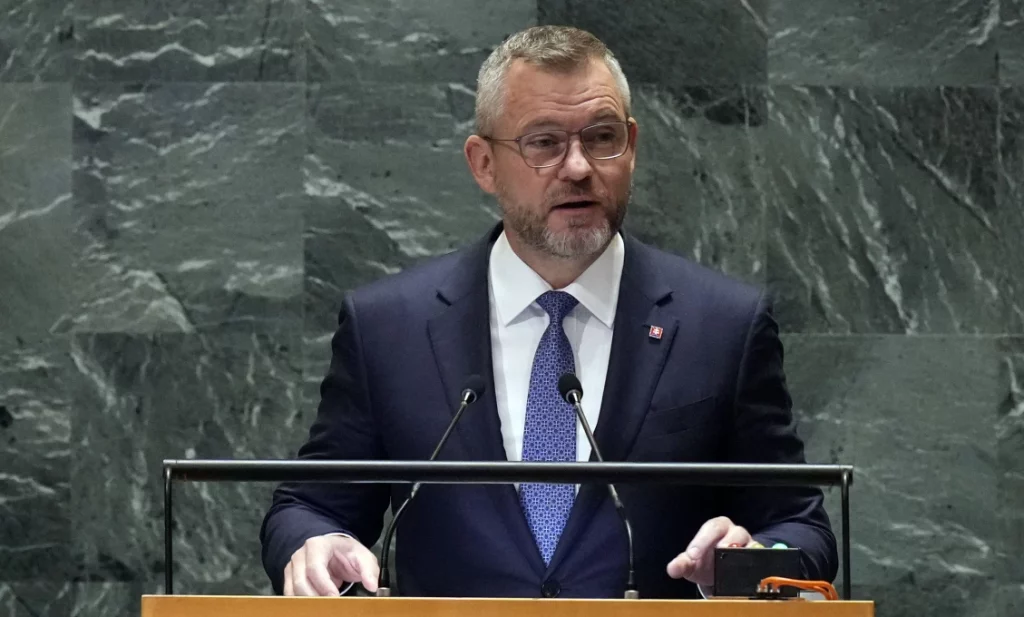 Prezident: Pred štátmi NATO je náročná debata o zvýšení obranných výdavkov