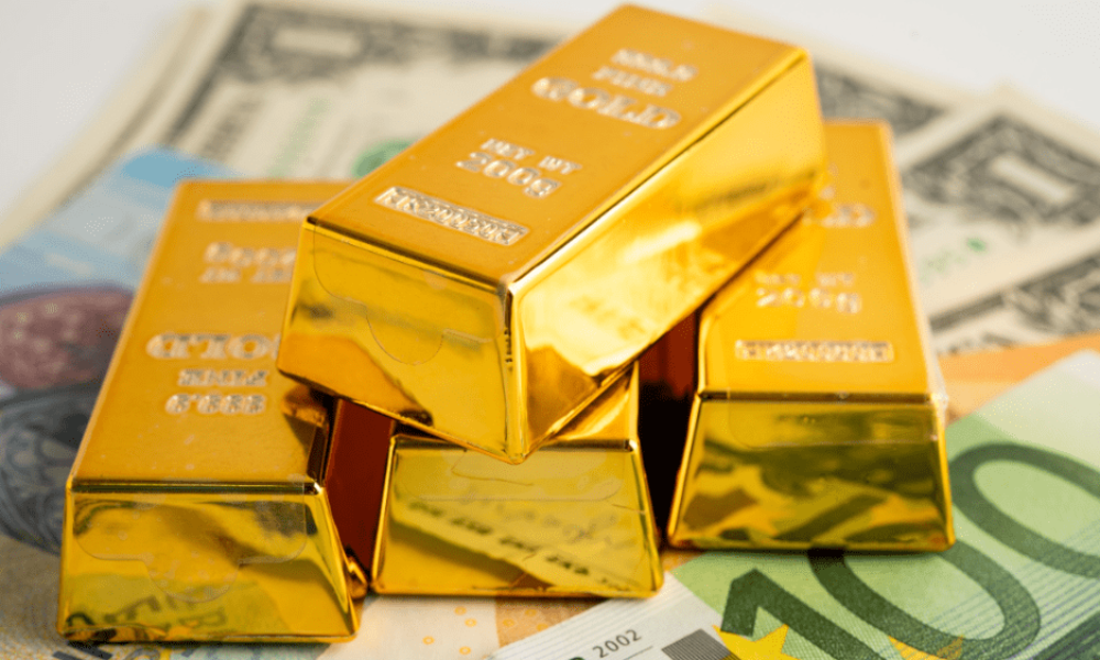 Zlato láme jeden rekord za druhým. Oplatí sa ho nakupovať?