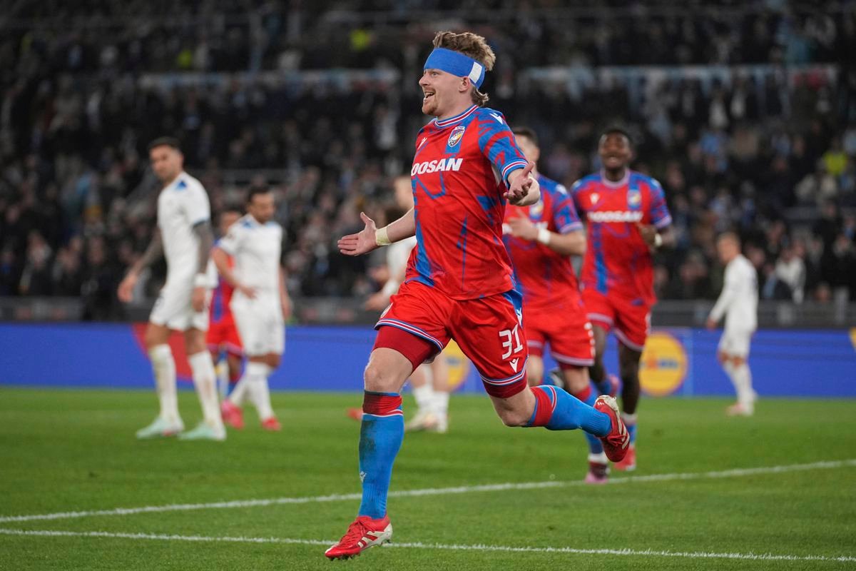 Plzeň otvorila v Ríme skóre. Na triumf ani postup napokon nedosiahla Plzeň otvorila v Ríme skóre. Na triumf ani postup napokon nedosiahla