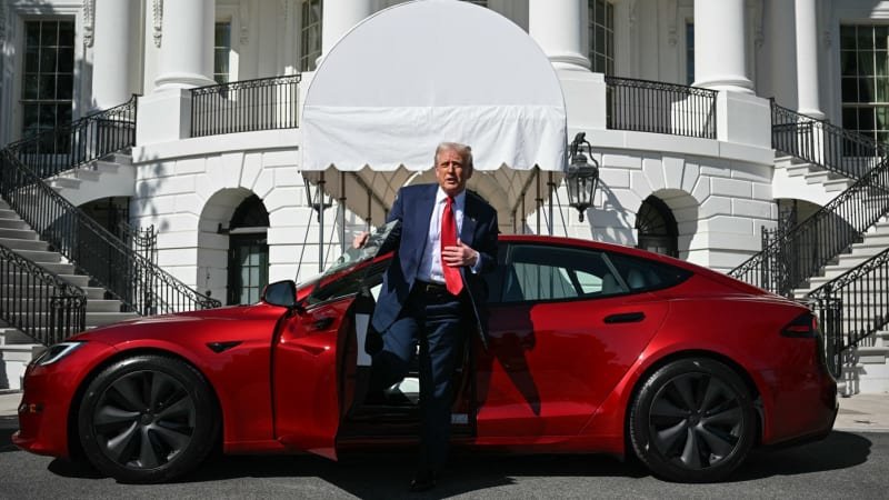 Americká cla: Český autoprůmysl zasáhnou nepřímo. Jejich přesná podoba ale není známá Americká cla: Český autoprůmysl zasáhnou nepřímo. Jejich přesná podoba ale není známá