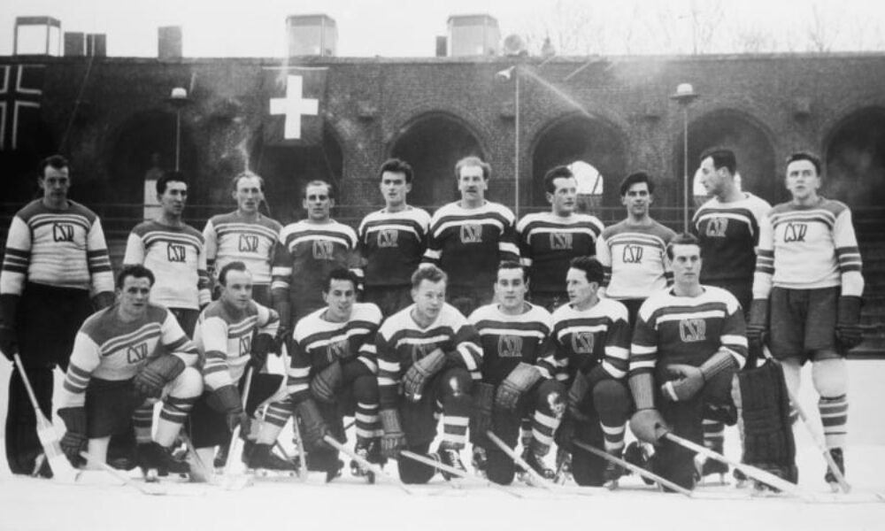 Táhněte do uranového pekla. Před 75 lety komunisté zatkli hokejové mistry světa