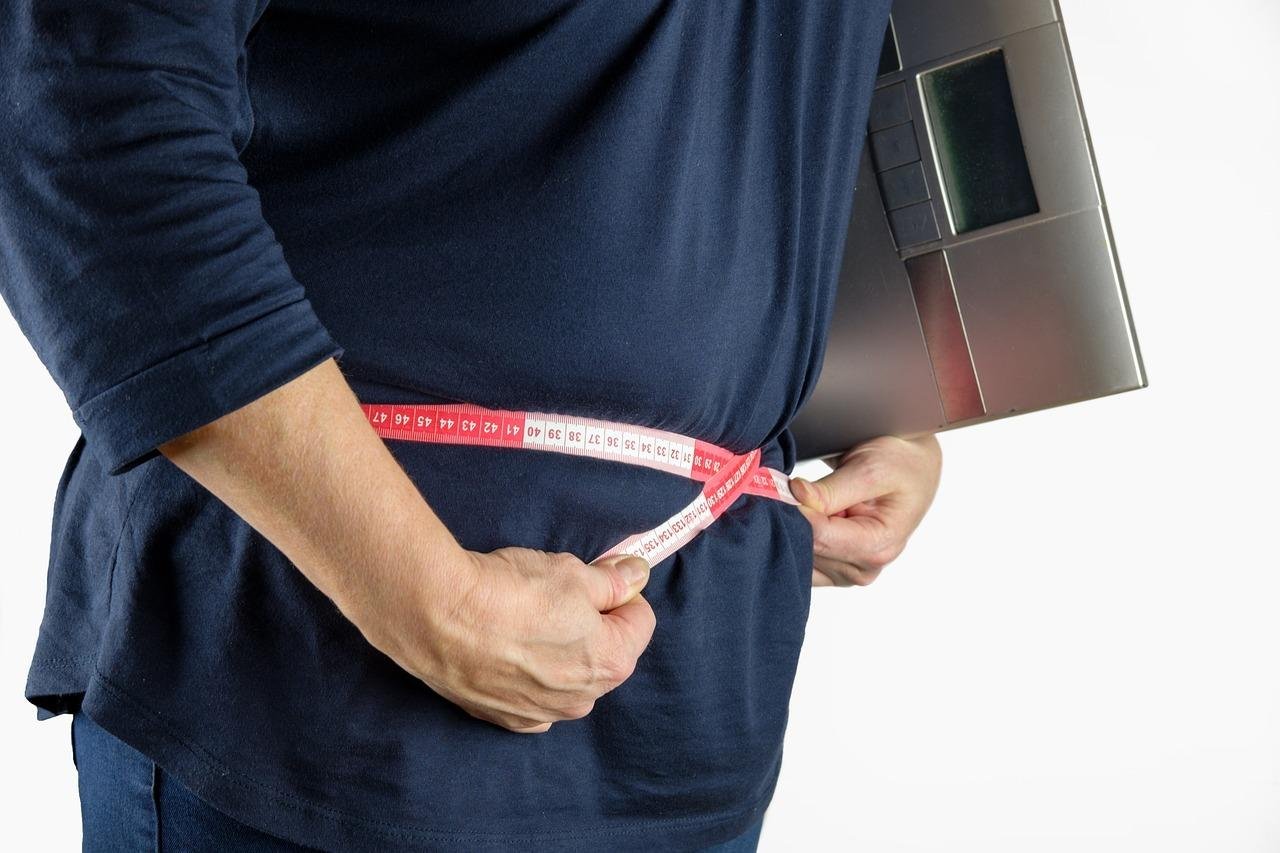 Vedci ukázali pochmúrnu budúcnosť. Obezita a nadváha do roku 2050 postihnú väčšinu dospelých Vedci ukázali pochmúrnu budúcnosť. Obezita a nadváha do roku 2050 postihnú väčšinu dospelých