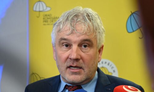 Komisár pre deti diskutoval o výzvach, ktorým čelia deti odídencov z Ukrajiny na Slovensku