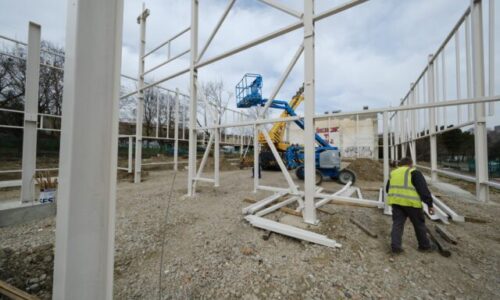 Bratislava pokračuje s prácami na výstavbe športovej haly na Pionierskej – FOTO