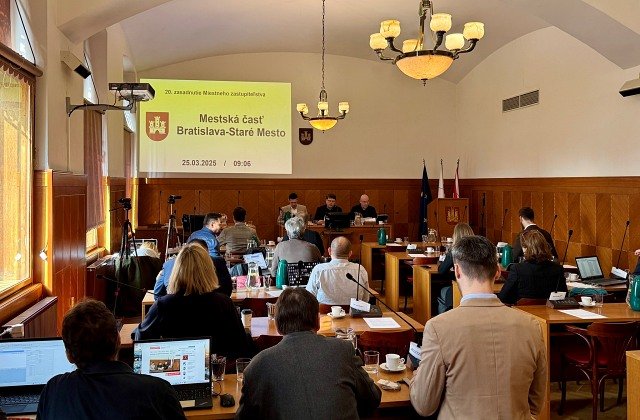 363393_zastupko-stre-mesto2.jpg Staré Mesto bude naďalej považovať 17. november za sviatok, na zastupiteľstve schválili aj zmenu rozpočtu
