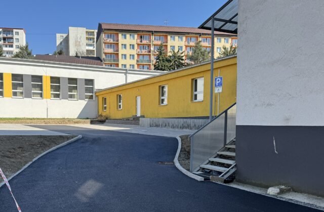 Časť mestského úradu vo Vranove nad Topľou menia za 426-tisíc eur na Centrum zdieľaných služieb – FOTO