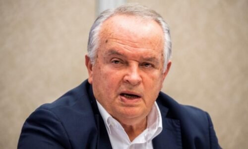 Gašpar tvrdí, že koalícia zabezpečí otvorenie schôdze, aby Radačovský zložil sľub
