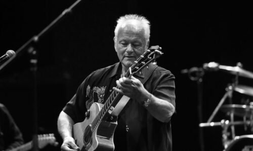 Zemřel zpěvák „hymny“ hippies. Znají ji všichni, zazněla ve Forrestu Gumpovi či v Simpsonových