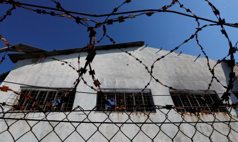 Štyri pätiny tiel repatriovaných z ruských väzníc majú známky mučenia, tvrdí Kyjev