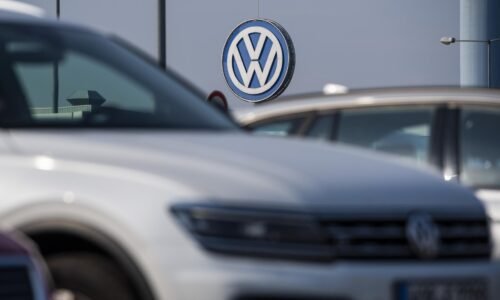 Volkswagen Slovakia prevzal do prenájmu novú skladovaciu halu pri obci Zohor Volkswagen Slovakia prevzal do prenájmu novú skladovaciu halu pri obci Zohor