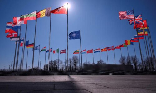 NATO bez Američanů? Odchod USA by Evropu posílil, míní expert. Landovský to ostře odmítá