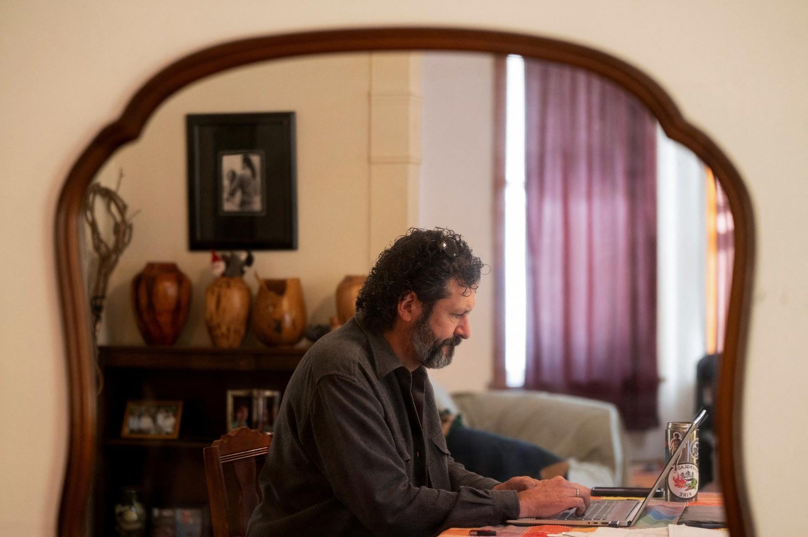 Americkí vedci protestujú proti škrtom Trumpovej vlády vo výskume