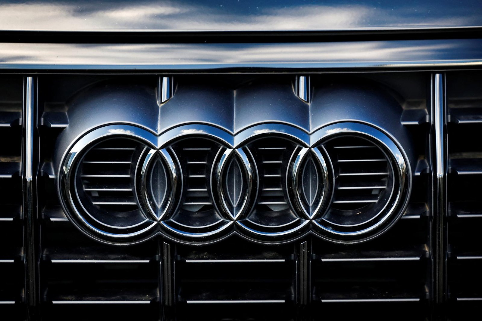 V automobilke Audi panuje neistota, zamestnanci za budú brániť voči "zoznamu hrôz". V hre je 9-tisíc miest V automobilke Audi panuje neistota, zamestnanci za budú brániť voči „zoznamu hrôz“. V hre je 9-tisíc miest