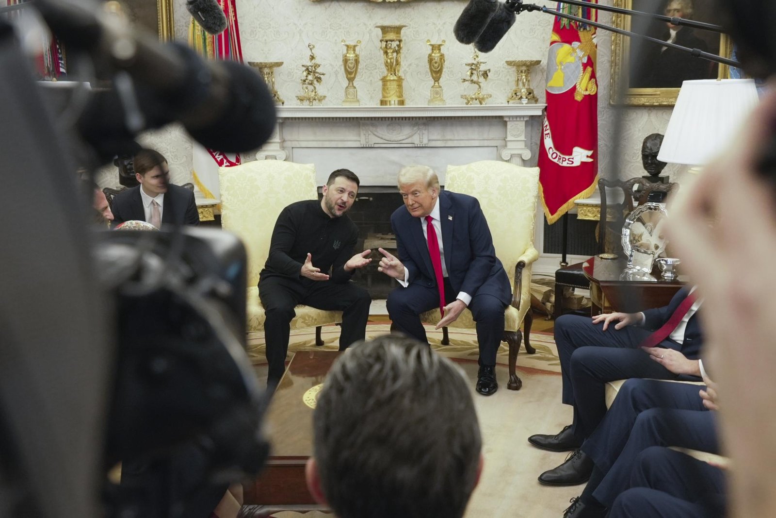 Trump hodnotí telefonát so Zelenským ako "veľmi dobrý". Bol to ich prvý kontakt od roztržky v Bielom dome Trump hodnotí telefonát so Zelenským ako „veľmi dobrý“. Bol to ich prvý kontakt od roztržky v Bielom dome