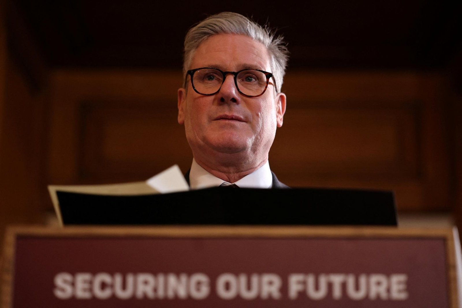 Starmer sa po zastavení pomoci Ukrajine maximálne sústredí na dosiahnutie mieru