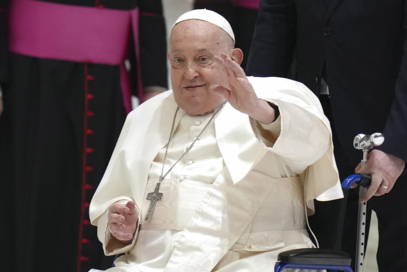 Pápežov stav sa stále zlepšuje, už nepotrebuje ventiláciu, uviedol Vatikán Pápežov stav sa stále zlepšuje, už nepotrebuje ventiláciu, uviedol Vatikán
