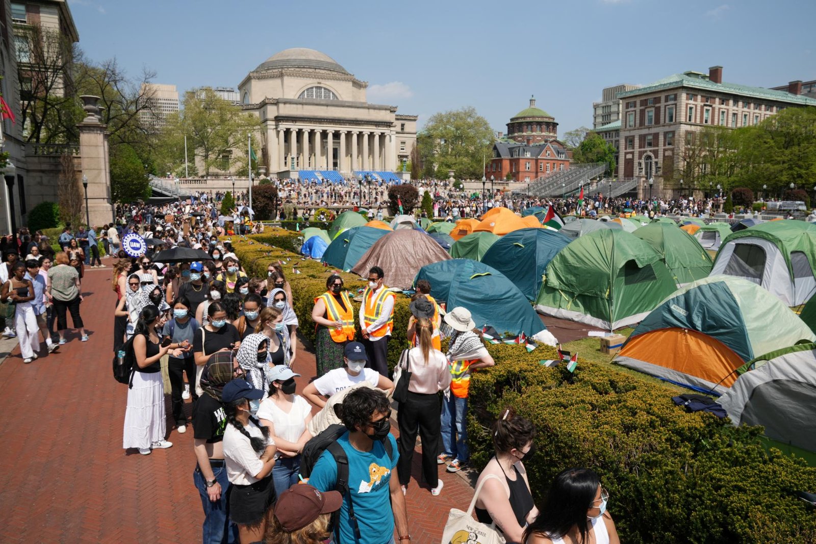 Kolumbijská univerzita v USA potrestala študentov, ktorí vlani obsadili budovu počas protestov Kolumbijská univerzita v USA potrestala študentov, ktorí vlani obsadili budovu počas protestov