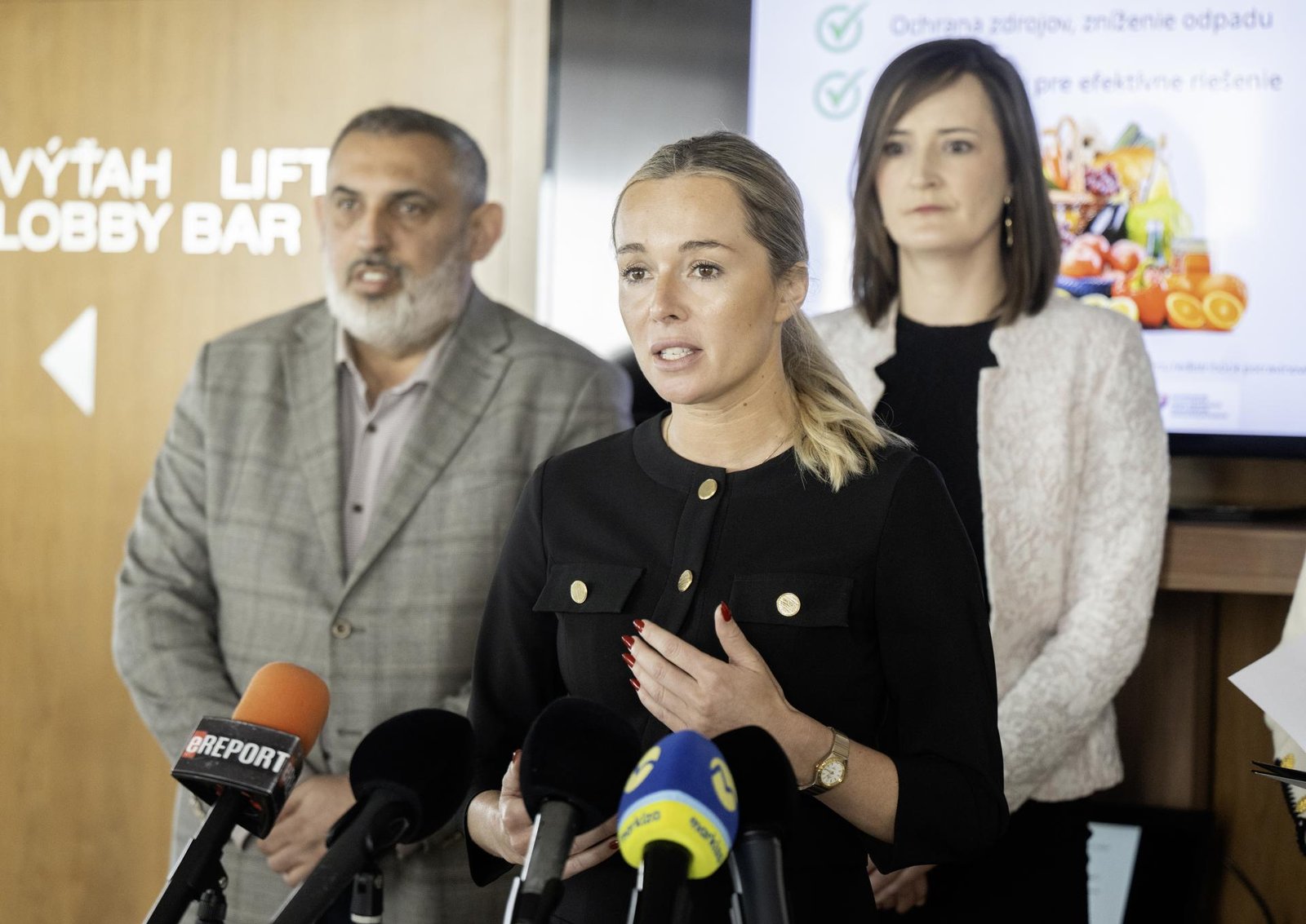 Potravinovú pomoc potrebujú najviac jednorodičia a rómske komunity, upozorňuje splnomocenkyňa Zacharová Potravinovú pomoc potrebujú najviac jednorodičia a rómske komunity, upozorňuje splnomocenkyňa Zacharová