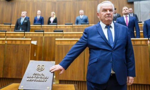 Radačovský pre HN: Je veľmi absurdné, že nemôžeme hlasovať za opozičné návrhy, ak sú dobré (rozhovor)