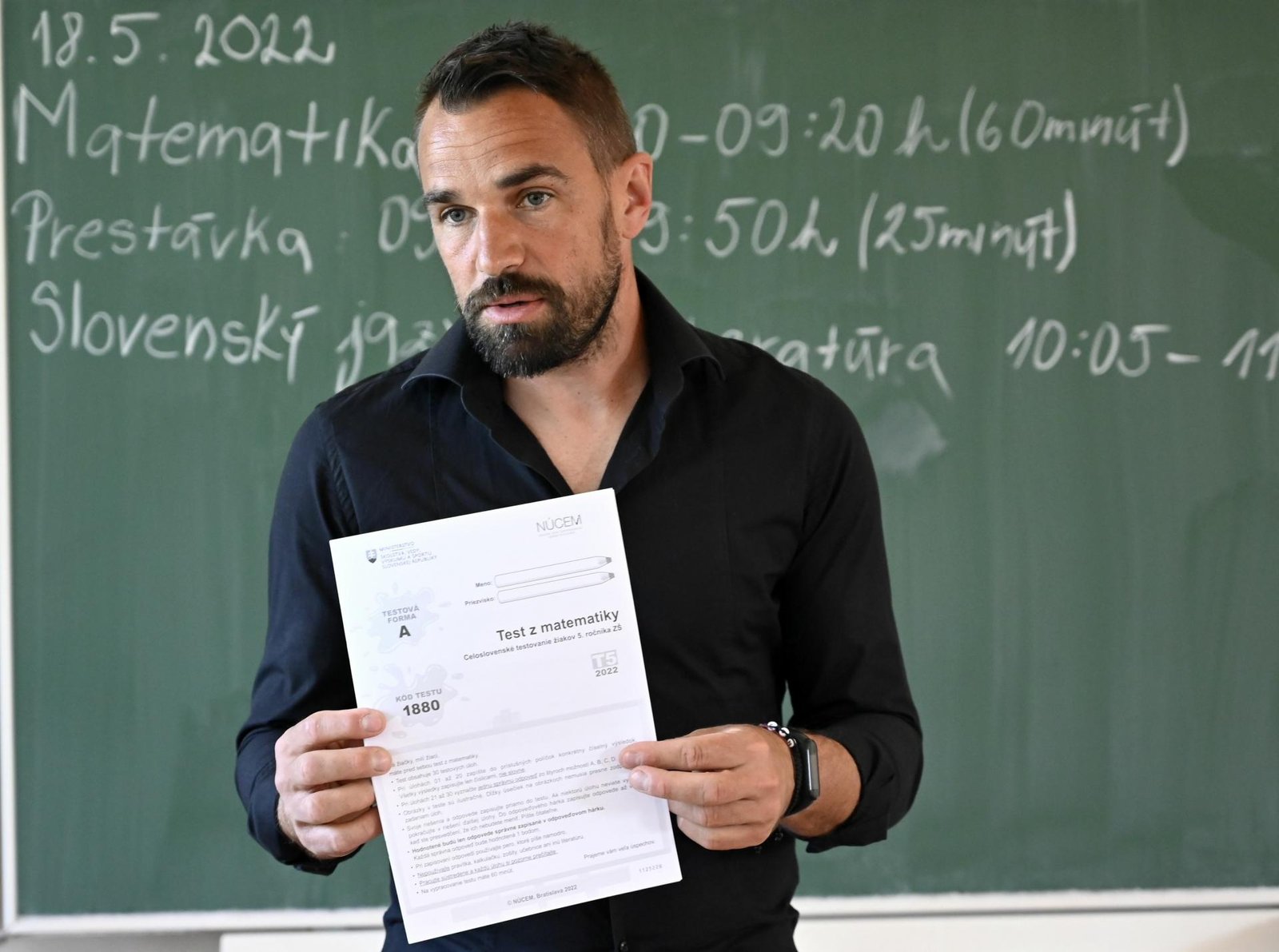 Aby si kúpil lístok na koncert, pracoval v pivovare. Prieskum ukázal, že tretina učiteľov si pomáha brigádami Aby si kúpil lístok na koncert, pracoval v pivovare. Prieskum ukázal, že tretina učiteľov si pomáha brigádami