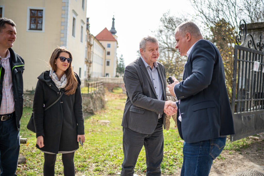 Rekonštrukcia stupavského parku napreduje. Vráti sa mu historický anglický ráz