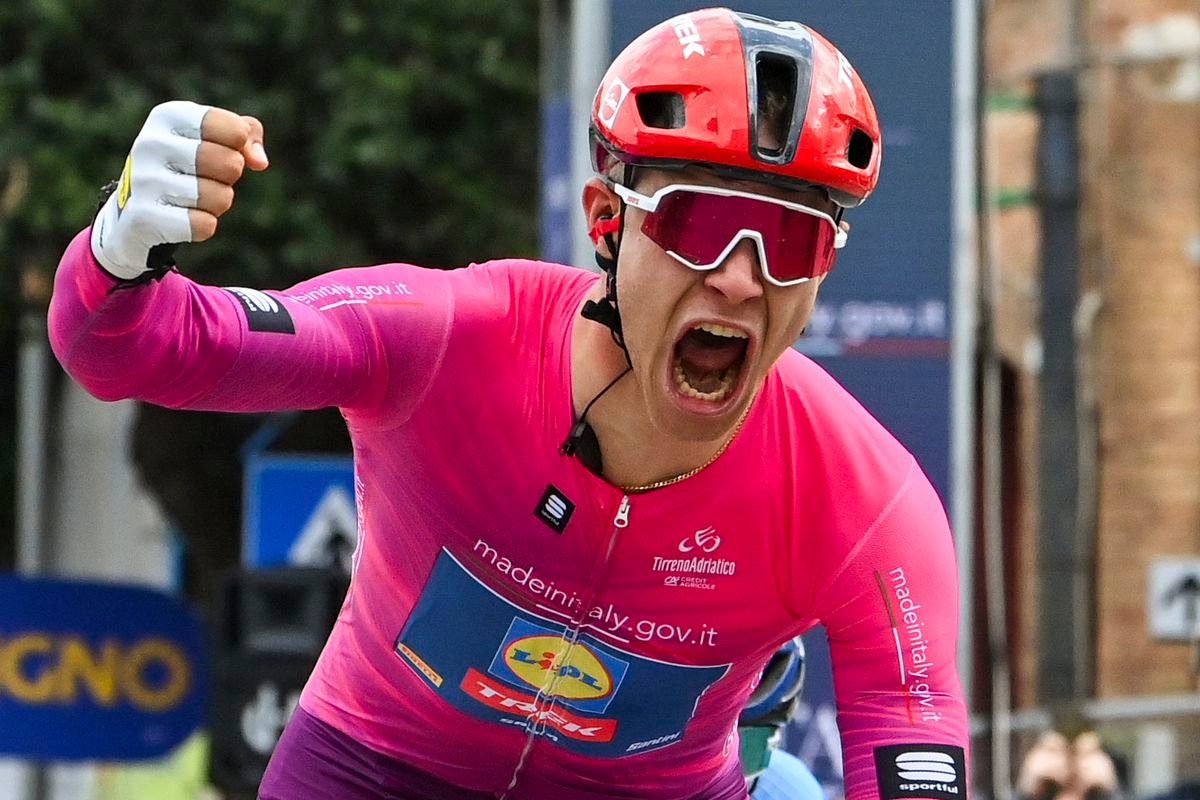 Tirreno – Adriatico: V 2. etape triumfoval domáci cyklista, na čele zostal víťaz časovky