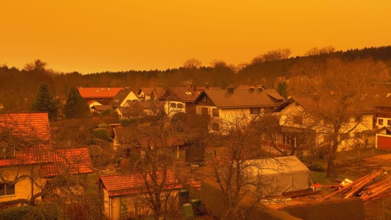 Teploty naposledy přesáhnou dvacítku, s „krvavým deštěm“ se ochladí. Vrátí se i sníh Teploty naposledy přesáhnou dvacítku, s „krvavým deštěm“ se ochladí. Vrátí se i sníh