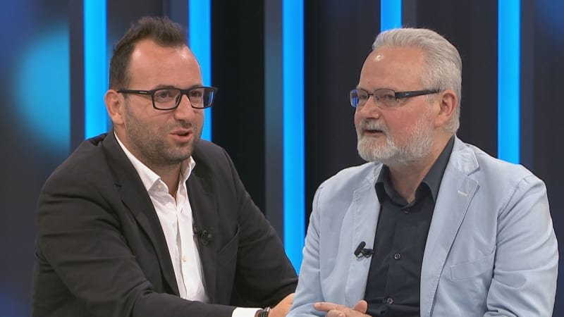 Kulidakis: Zbrojení budou platit i naši vnuci. Lepší být zadlužený a živý, oponoval Schmarcz Kulidakis: Zbrojení budou platit i naši vnuci. Lepší být zadlužený a živý, oponoval Schmarcz