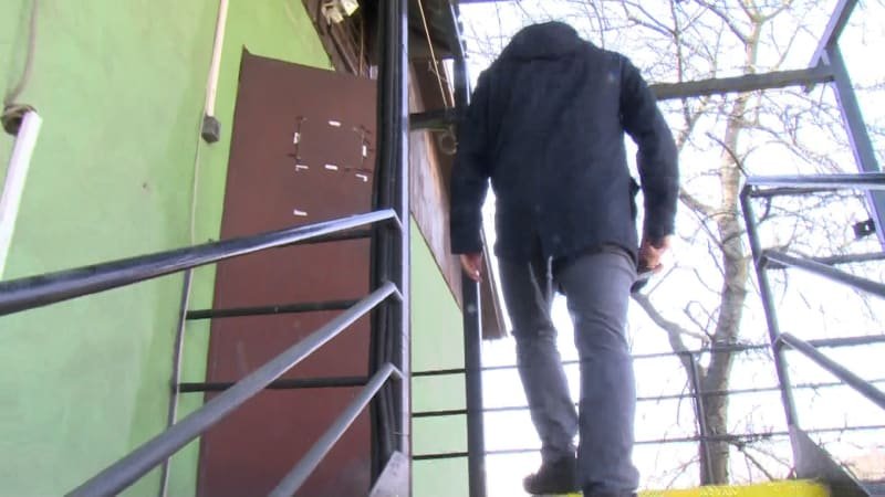 Kauza Motol: Žádné jmenovky a zrezivělé schody. Jak fungují firmy obviněných kvůli korupci? Kauza Motol: Žádné jmenovky a zrezivělé schody. Jak fungují firmy obviněných kvůli korupci?